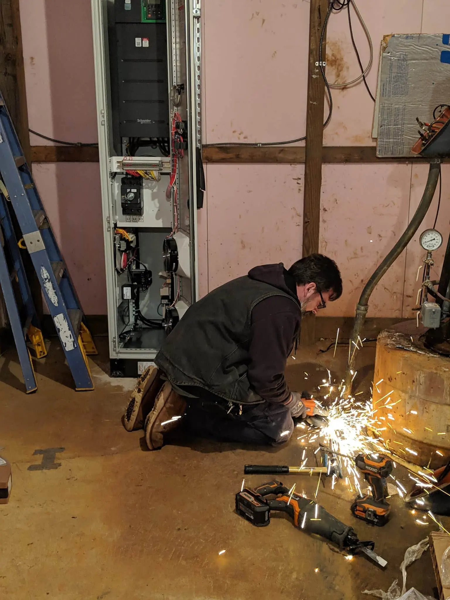 About Us: Axiom Electrical Services